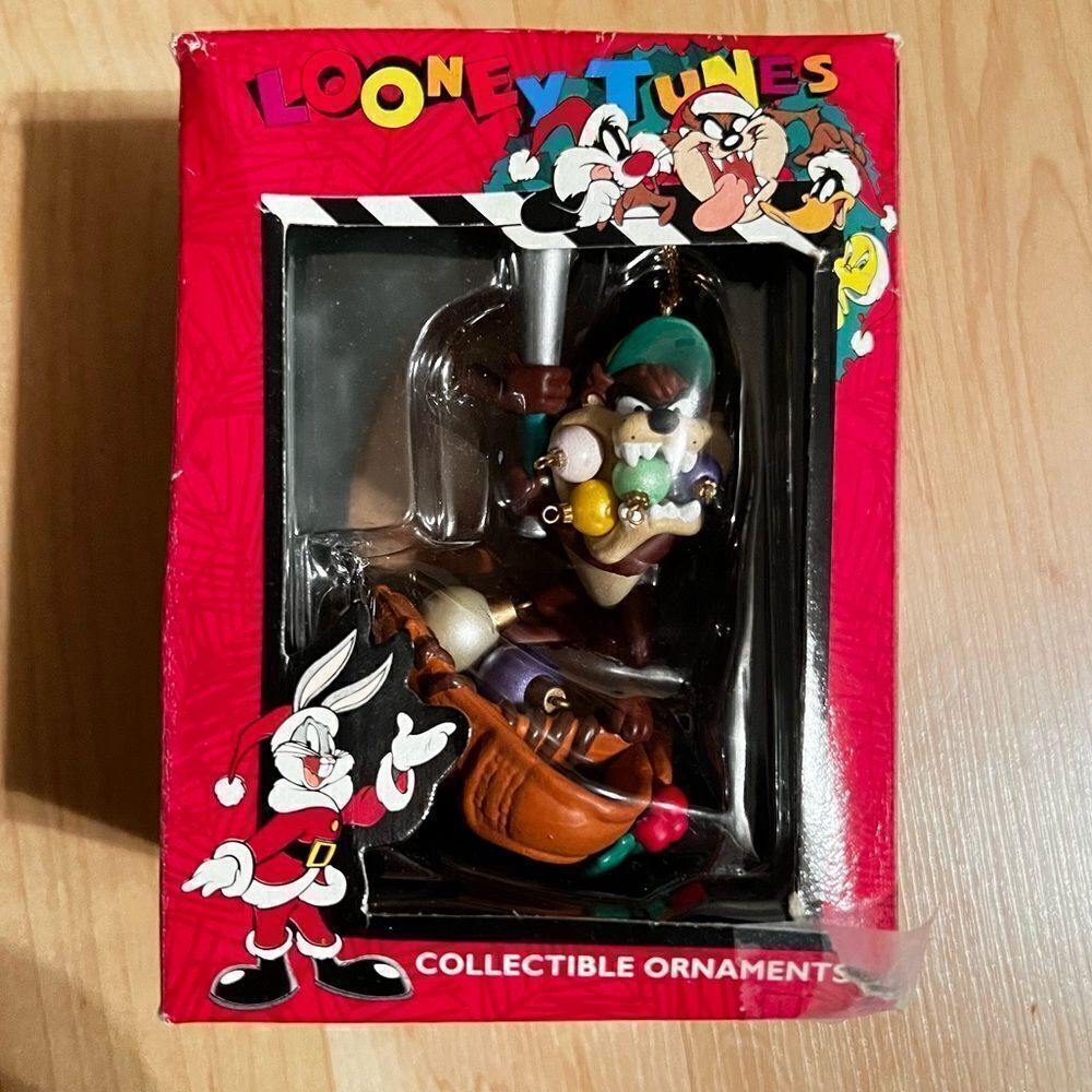 Vintage Looney Tunes 1996 Tasmanian Devil Baseball Collectible Ornament